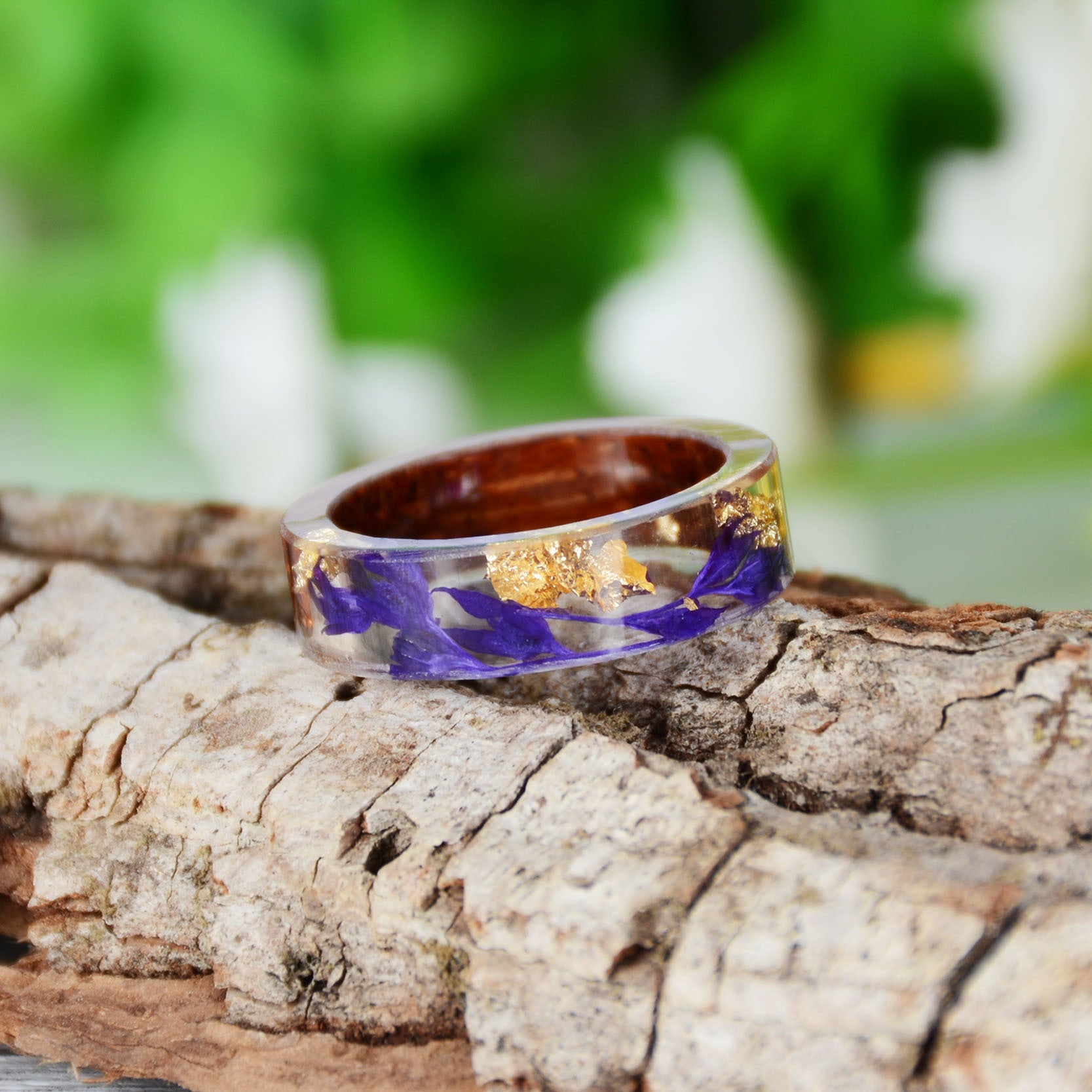 Fashion Handmade Dried Flower Epoxy Wood Resin Ring