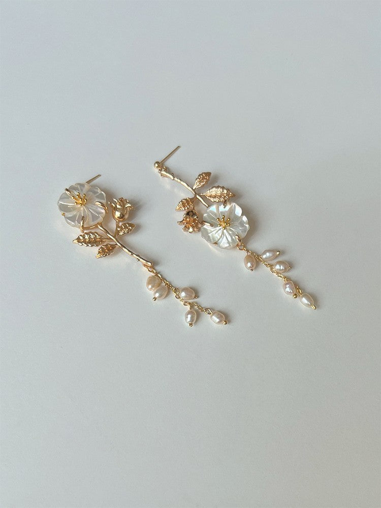 Handmade Retro Palace Natural Fritillary Pearl Stud Earrings