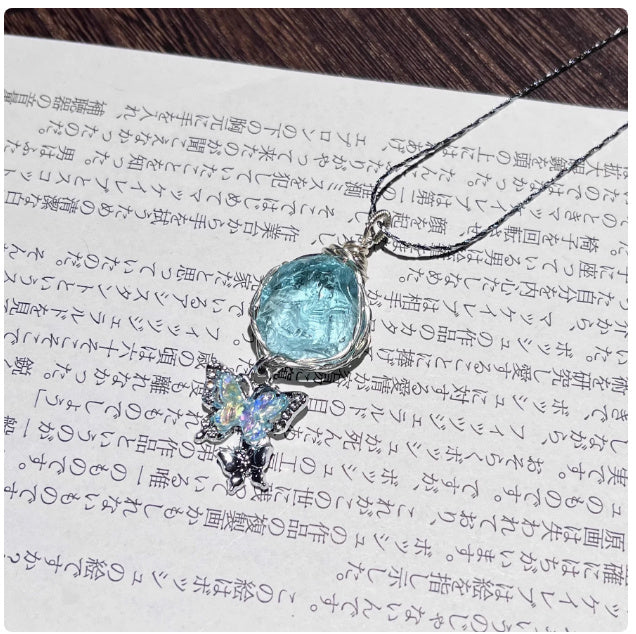 Handmade Winding Glass Raw Stone Crystal Necklace