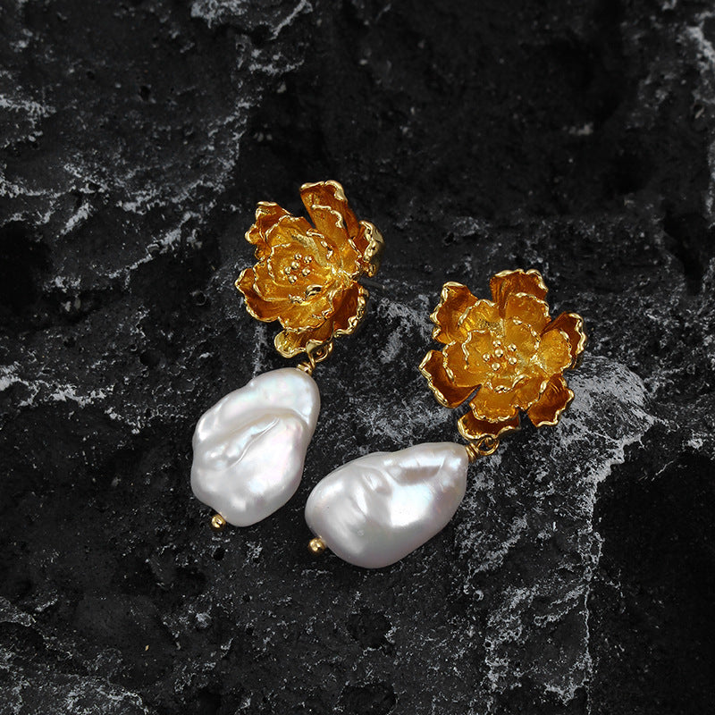 Pearls & Flowers Earrings